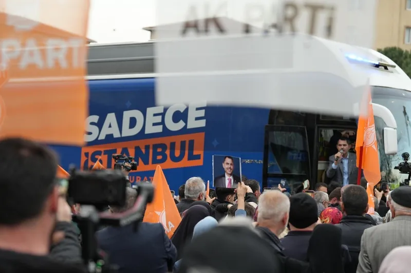 cumhur-ittifaki-ibb-baskan-adayi-murat-kurum-rantci-ekreme-sert-vurdu-istanbulun-kaynaklarini-kendi-gelecekler-1711474799517.jpeg Cumhur İttifakı İBB Başkan adayı Murat Kurum, 'Rantçı Ekrem'e sert vurdu: İstanbul'un kaynaklarını kendi gelecekleri için harcadılar-2