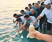 Binlerce kişi gıda dolu şişeleri Gazze’ye yolladı