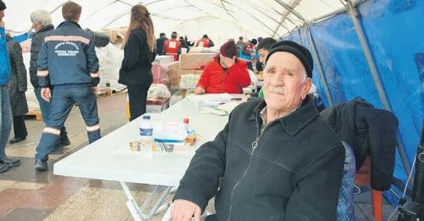 Türkiye kenetlendi! Kimi umre parasını kimi de emekli maaşını afetzedelere gönderdi