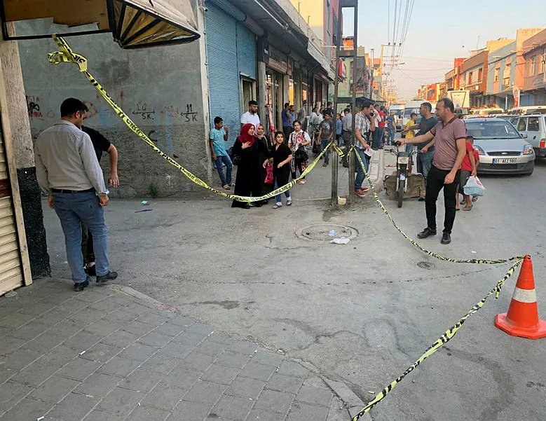 Talip oldukları evi başkası alınca dehşet saçtılar