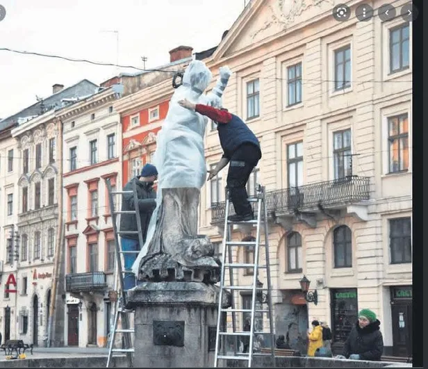 turkiyeye-siginan-ukraynalilar-ilk-once-tesekkur-etmeyi-pazarlik-yapmayi-selamlasmayi-ogreniyorlar-1652045156864.jpeg Türkiye'ye sığınan Ukraynalılar ilk önce teşekkür etmeyi, pazarlık yapmayı, selamlaşmayı öğreniyorlar!-5