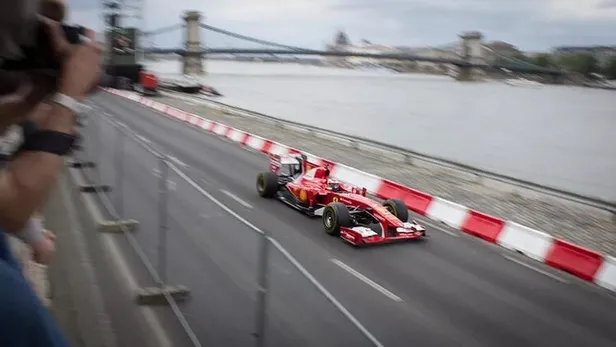 formula-1-f1-izle-canli-sifresiz-bedava-formula-1-antreman-turlari-ne-zaman-saat-kacta-hangi-kanalda-1677844668386.jpeg Formula 1 antrenman turları ne zaman, saat kaçta, hangi kanalda? FORMULA 1 CANLI nasıl izlenir? F1 2023 takvimi!-3