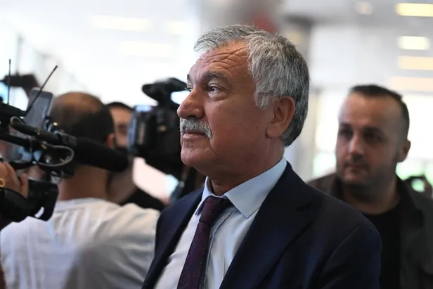 chpdeki-zoom-cuntasi-ve-sizinti-krizi-sonrasi-ilk-ekrem-imamoglu-ile-kemal-kilicdaroglu-yuzlesecek-1690026444501.jpeg CHP'deki "zoom cuntası" ve "sızıntı" krizi sonrası ilk! Ekrem İmamoğlu ile Kemal Kılıçdaroğlu yüzleşti-6