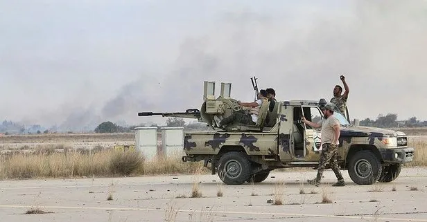 Son dakika: Libya ordusu, darbeci Hafter milislerinin Sirte yakınlarına askeri sevkiyat yaptığını tespit etti