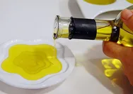 Sadece 1 saniyenizi alacak! Evindeki zeytinyağı gerçek mi değil mi hemen test et