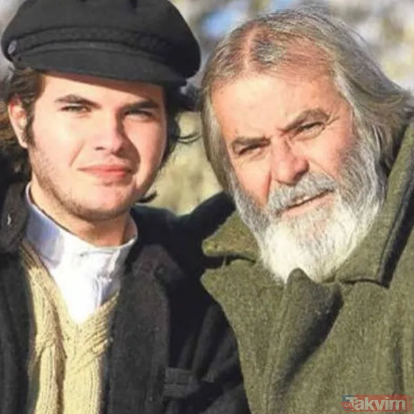 Filiz Akın ile Türker İnanoğlu’nun oğlu İlker İnanoğlu 59 yaşına bastı! Gülşen Bubikoğlu’ndan nostaljik aile pozu geldi: Eşi, kızı ve İlker’le... - 21