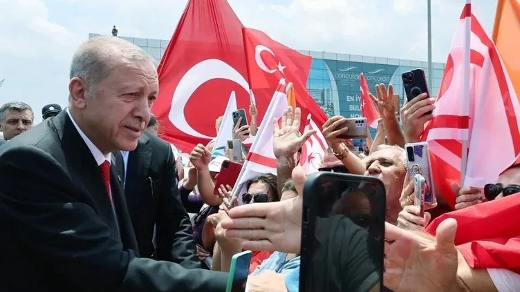 Başkan Erdoğan’a KKTC’de sevgi seli!