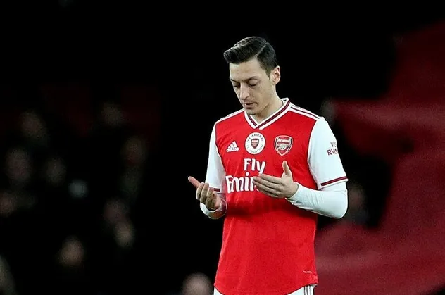 Mesut Özil'den Azerbaycan'a destek mesajı