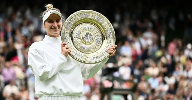 Wimbledon’da Marketa Vondrousova tek kadınlarda şampiyon oldu