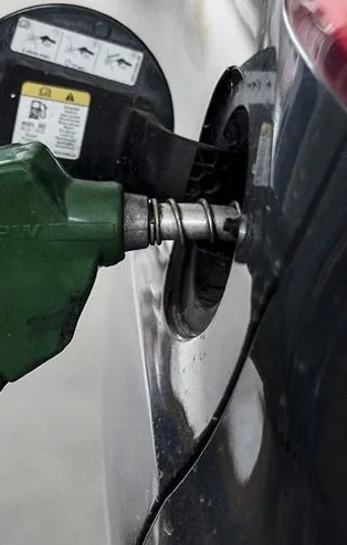 Son dakika: Sahte fatura yoluyla akaryakıt kaçakçılığı yapan firmalara operasyon