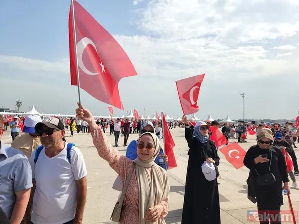 Fethin 569. yılında Atatürk Havalimanı'nda büyük coşku! İlk fidanı Başkan Erdoğan dikti, SOLOTÜRK'ten nefes kesen gösteri - 29