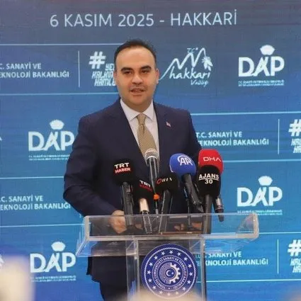 81 ile aynı samimiyetle! Bakan Kacır Hakkari’de konuştu: 221 milyon TL’lik 8 proje hayata geçirildi