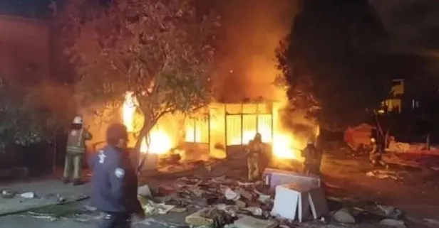 Çekmeköy'de korku dolu anlar: Gecekondu alev alev yandı