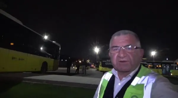 Sultangazi'de freni tutmadığı öne sürülen İETT otobüsü kaldırımda asılı kaldı facianın eşiğinden dönüldü-4