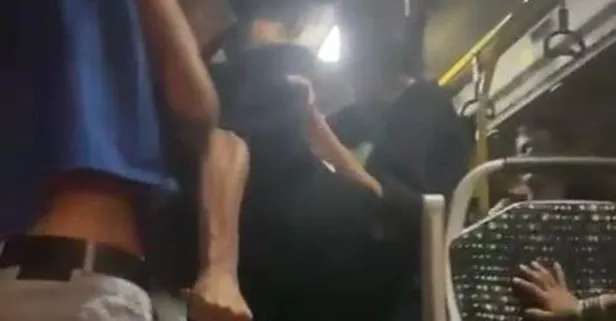 Korku dolu anlar! Bıçakla minibüste terör estirdi