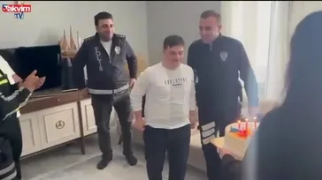 Down sendromlu Melik'e polis sürprizi