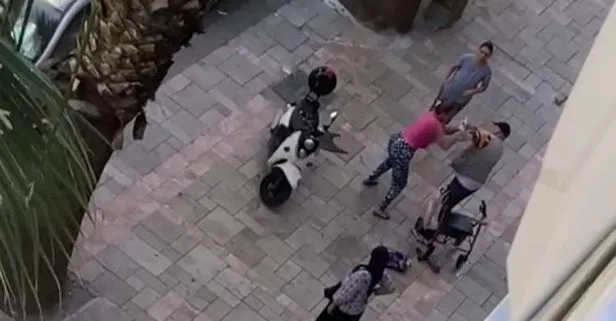 Denizli Pamukkale’de kaldırımda elektrikli bisikletle giden kadın kendisini uyaran engelli vatandaşa tekme tokat saldırdı