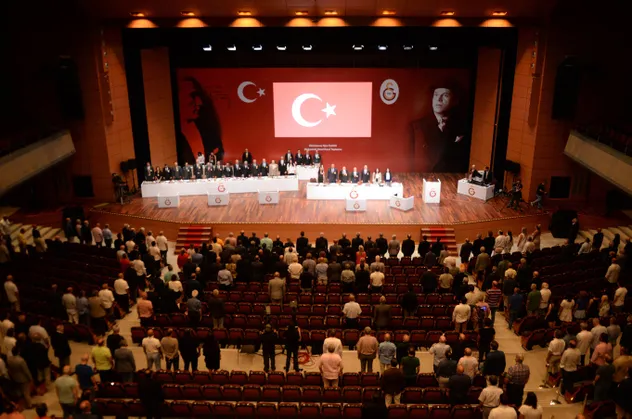 Galatasaray'da tarihi kurul! Yönetime tam yetki! Florya tarihe karışacak