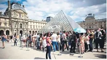 Louvre’daki 88 milyon dolarlık soygunun faturası turistlere çıktı