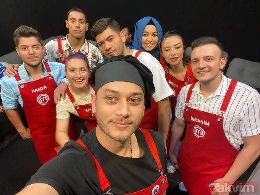 MasterChef Emre Büber oğluna kavuştu o anlar sosyal medyaya damga vurdu! Gözyaşları içinde bahşetmişti: 'Şükür kavuşturana' - 22
