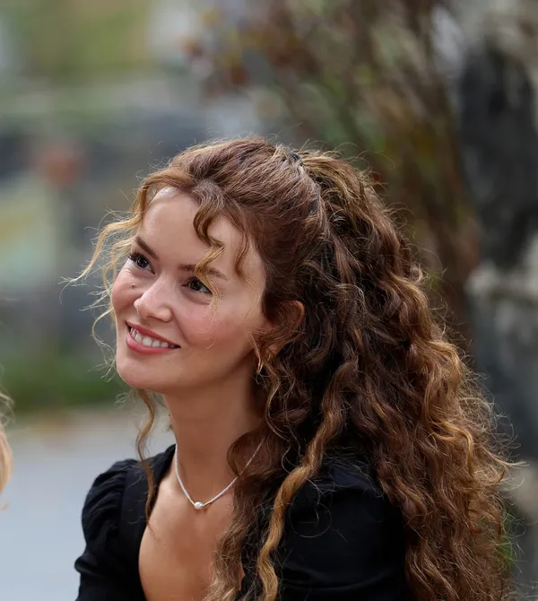 bir-kucuk-gun-isigi-5-bolum-2-fragmani-yayinlandi-gunesin-annesinin-kim-oldugunu-ogrendiginde-sen-ne-yaparsin-1664561258103.jpg Bir Küçük Gün Işığı 5. bölüm 2. fragmanı yayınlandı: “Güneş'in annesinin kim olduğunu öğrendiğinde sen ne yaparsın?"-3