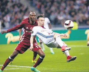 Valbuena pazartesi imzaya geliyor