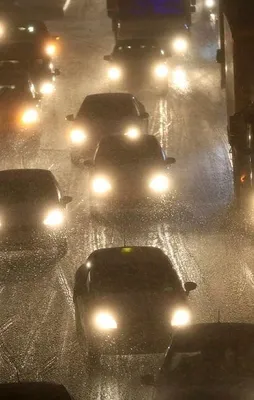 TEM'de TIR kazası trafiği kilitledi