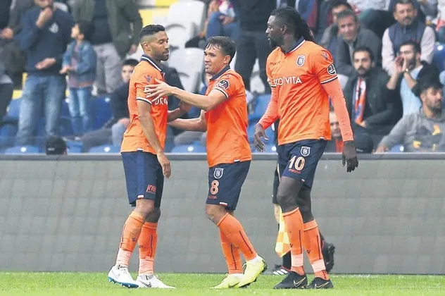 Başakşehir’in zirve takibi