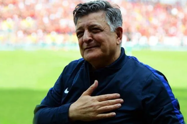 Son dakika transfer haberi! Akhisarspor, Yılmaz Vural ile anlaştı!