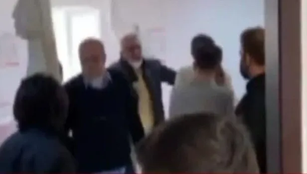 İYİ Parti Üsküdar İlçe Başkanı Hasan Ofluoğlu sağlık çalışanını tehdit etti: Sorarım sana o beyaz kodu!