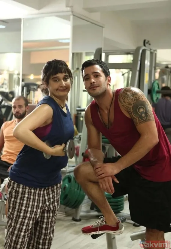 4 sene evvel evlenen Gupse Özay ile Barış Arduç'un kızına bakın! Jan Asya'yı kimi anneye kimi babaya benzetti! Aşkları Deliha filminde başlamıştı - 2