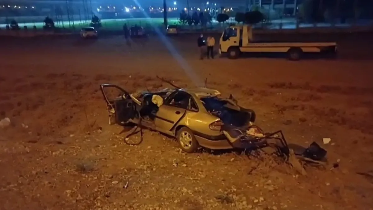 Batman'da otomobil bekleyen TIR'a arkadan çarptı: 2 çocuk hayatını kaybetti