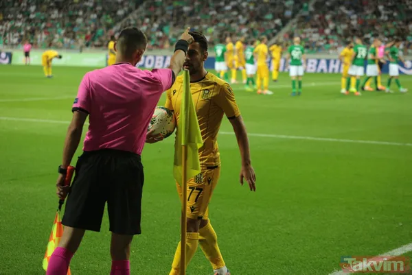 Malatyasporlu futbolcu Fabien Farnolle'e Slovenya'da ırkçı saldırı! - 26