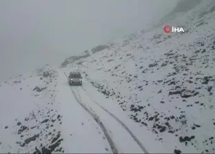 Bayburt’ta yaylalar beyaz örtüyle kaplandı