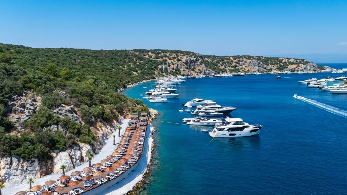 bodrumda-butce-dostu-tatil-halk-plajlari-doldu-1785138484208.jpg Halk plajlarında giriş ücreti alınmıyor.
