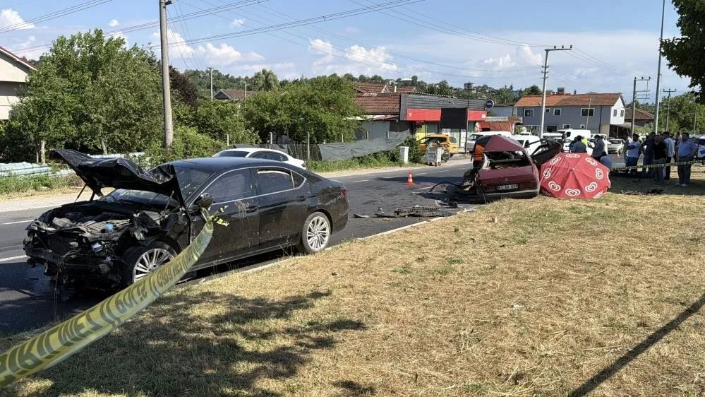 1782399320814.jpeg Düzce'de milletvekilinin kullandığı araç kazaya karıştı: 1 ölü, 2 yaralı-3
