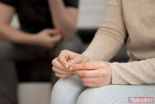 Eşinize Karşı Küçümseyici Davranıyorsunuz Küçümseyici Mimikler, Alaycı Tavırlar, Sözlü İmalar… Bunlar Bir Evliliği İçten İçe Çökerten En Güçlü Zehirlerden...