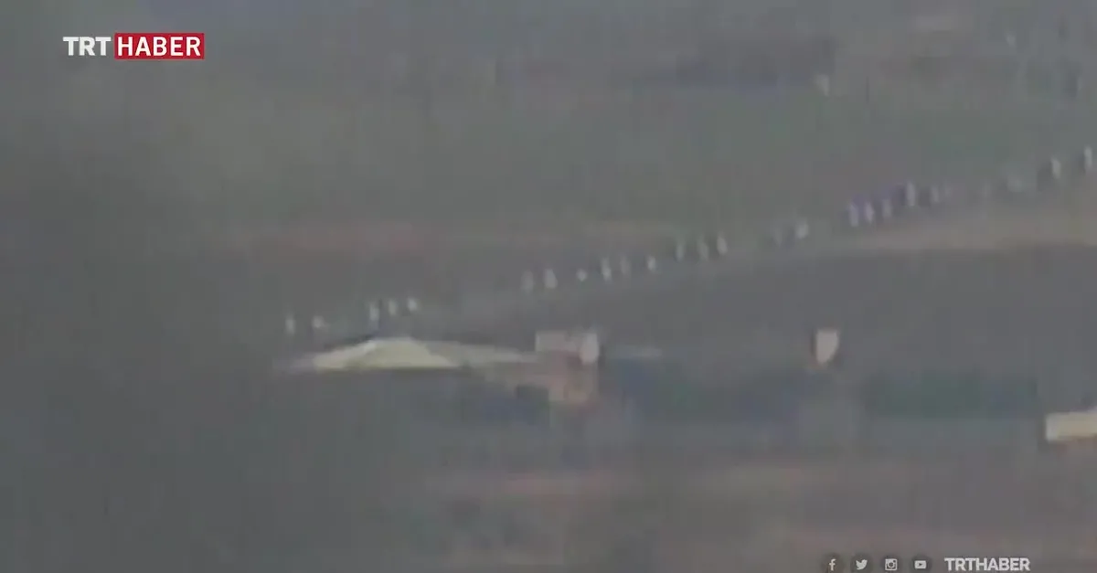 PKK/YPG'lilerin çekilmesi anbean görüntülendi