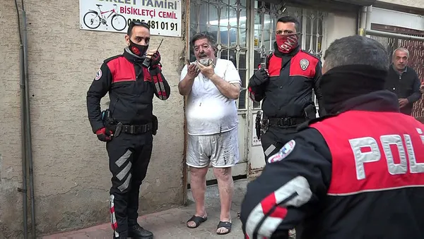 patates-kizartmak-icin-ocaktaki-tavaya-yag-koyup-uyuyakalan-yasli-adam-olumden-dondu-1618264610442.jpg Patates kızartmak için ocaktaki tavaya yağ koyup uyuyakalan yaşlı adam ölümden döndü!-4