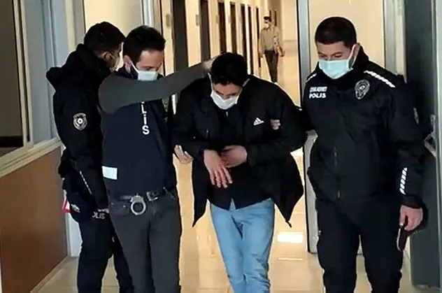 Midesinde taşıdığı uyuşturucu sonu oluyordu! Ankara'da inanılmaz olay