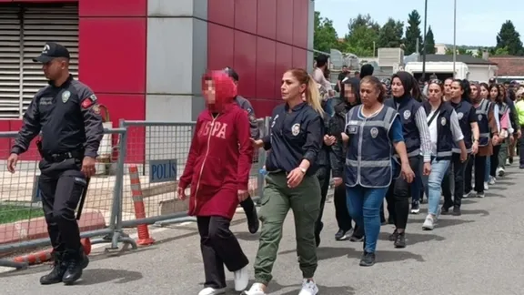 Gaziantep merkezli 47 ilde FETÖ operasyonu: 225 şüpheli adliyede!