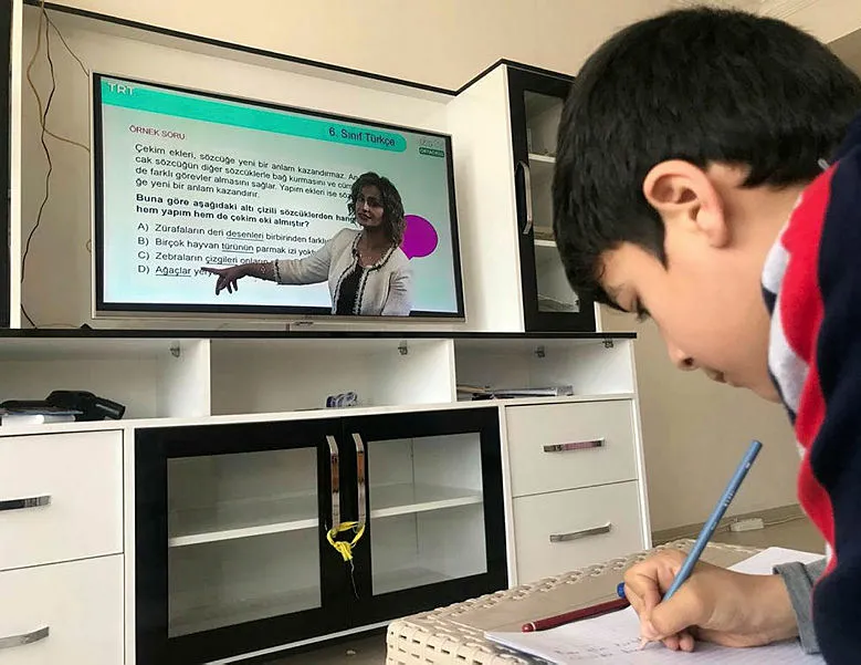 Uzaktan eğitim yarın başlıyor!