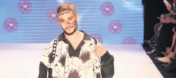 Podyumda rüzgar çıktı