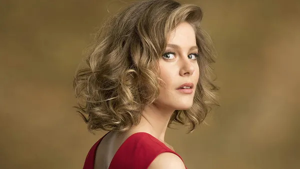 Kuzgun dizisinde Dila karakterini canlandıran Burcu Biricik kimdir? Nereli ve kaç yaşında?-1