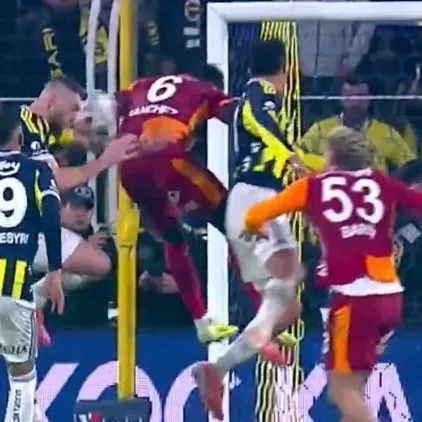 Alvarez’in golü VAR’a takıldı!