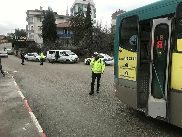 Karabük'te halk otobüsünün açık kapısından düşen kadın yaralandı-1