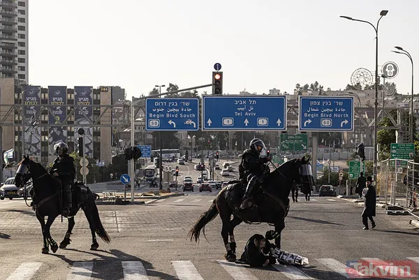 Ultra Ortodoks Yahudiler (Harediler) soykırımcı İsrail'in zorunlu askerlik hizmetini protesto etti: Otoyolu trafiğe kapattılar - 27
