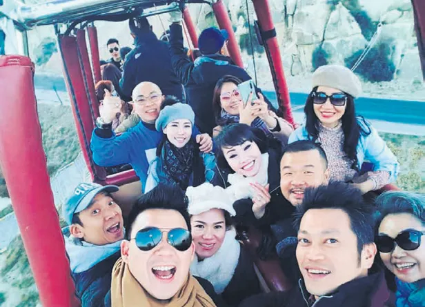 kapadokyaya-gelen-yuzlerce-cinli-coronavirus-nedeniyle-tatillerini-uzatti-1580673748176.jpg Ölümcül salgına Ürgüp seddi! Kapadokya’ya gelen yüzlerce Çinli, coronavirüs nedeniyle tatillerini uzattı-2