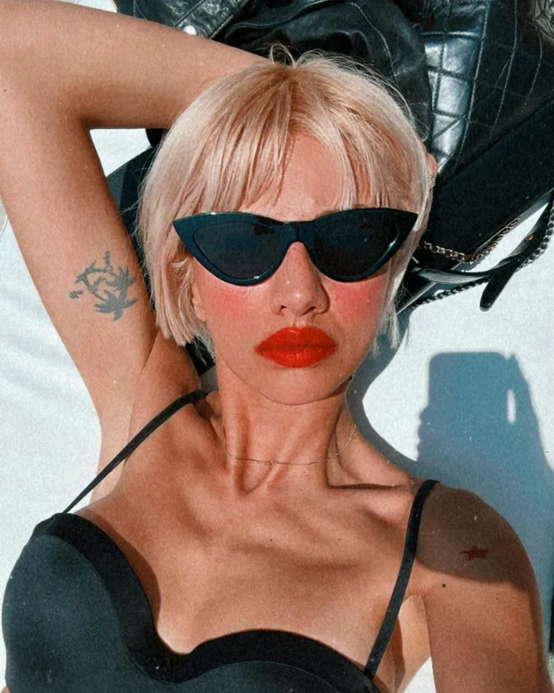 okan-burukun-eski-esi-nihan-buruktan-radikal-degisim-taniyabilene-ask-olsun-1775902444527.jpg Okan Buruk'un eski eşi Nihan Buruk'tan radikal değişim: Tanıyabilene aşk olsun!-5