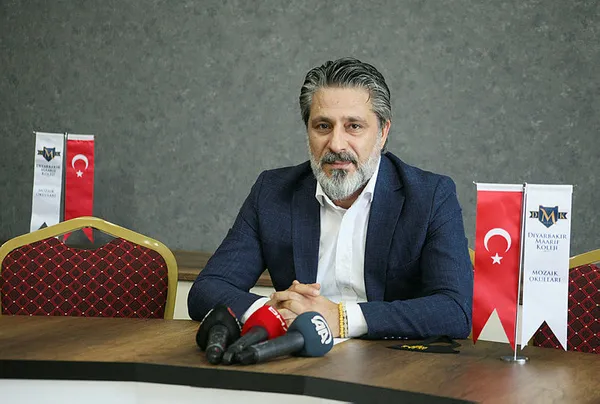 diyarbakirda-velileri-dolandiran-okul-yoneticisi-hasimmerdoglu-tutuklandi-1594635359747.jpg Diyarbakır'da "velileri dolandıran" okul yöneticisi Haşim Merdoğlu tutuklandı-3